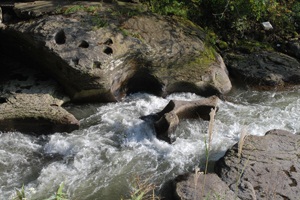 湯川の甌穴