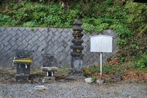 峠の多重塔の画像