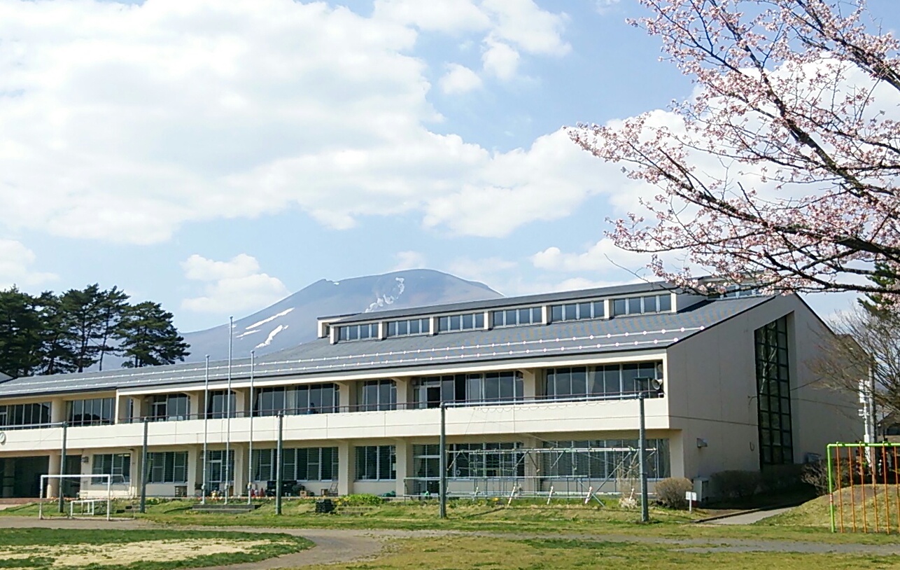中部小学校校舎