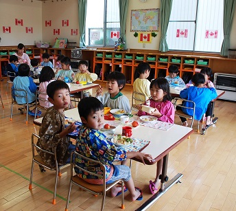 7月6日　保育園第3回G7給食【カナダ編】の画像1