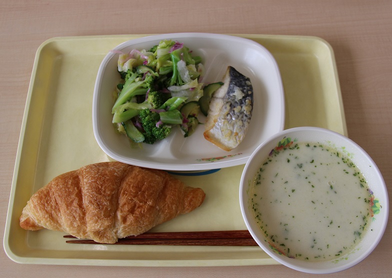 6月15日　中学校第2回G7給食【フランス編】の画像3