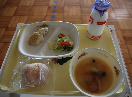 6月15日　小学校第4回G7給食【フランス編】の画像3