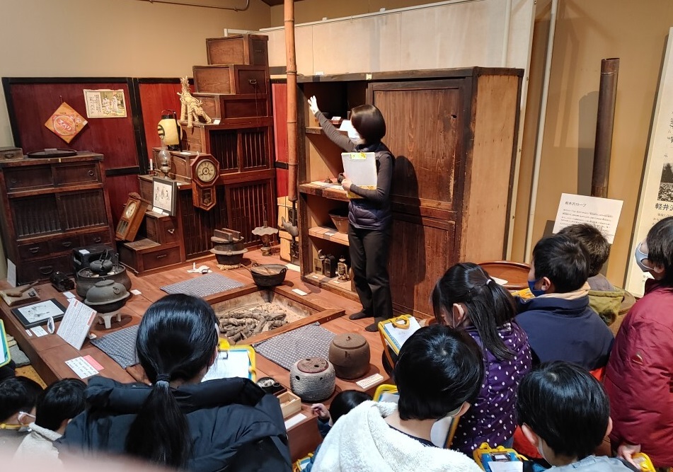 東部小学校　社会科見学の画像