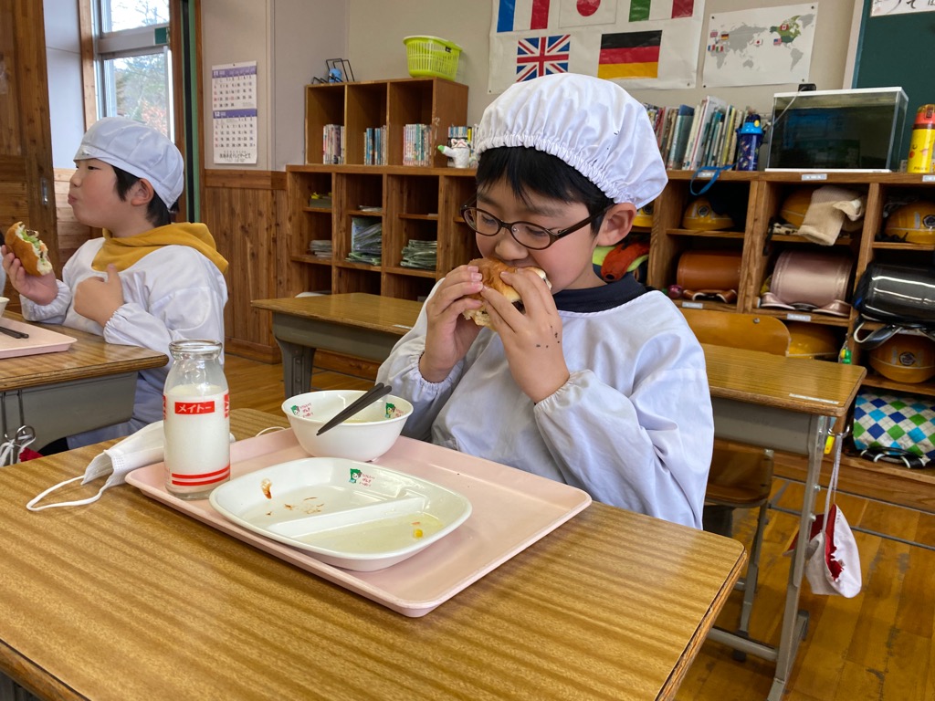 G7給食 第2弾 アメリカ編を実施しました！！の画像2