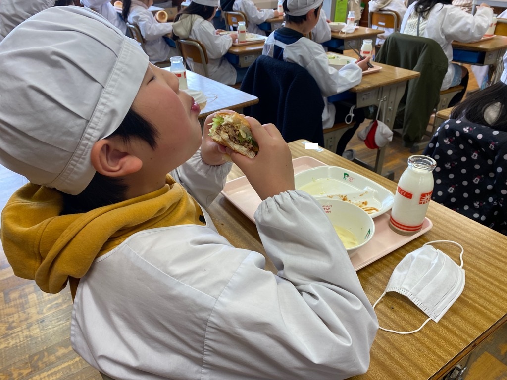 G7給食 第2弾 アメリカ編を実施しました！！の画像4