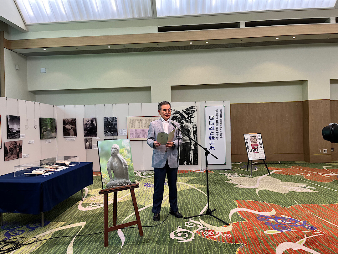 町長による朗読の画像