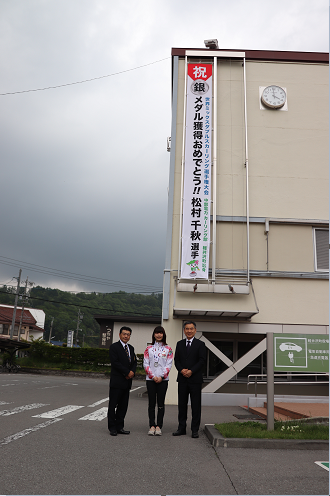 カーリング松村選手来庁２