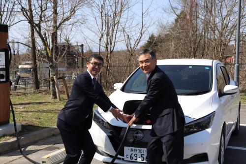 追分宿駐車場　急速充電器設置２