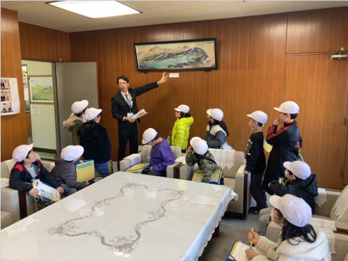 役場見学
