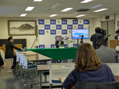 定例記者会見の画像２