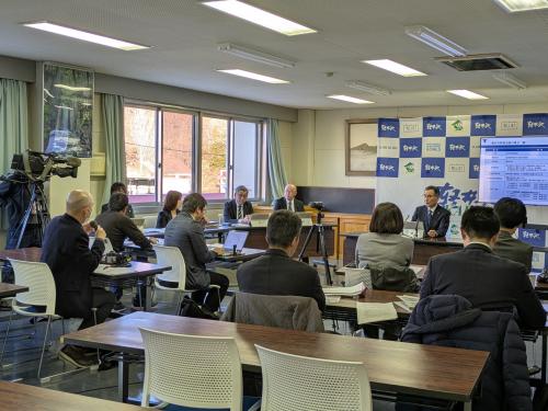 定例記者会見の画像２