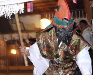 峠の太々神楽烏の舞