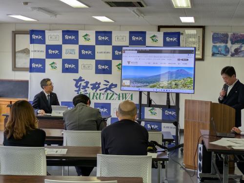 定例記者会見の画像２