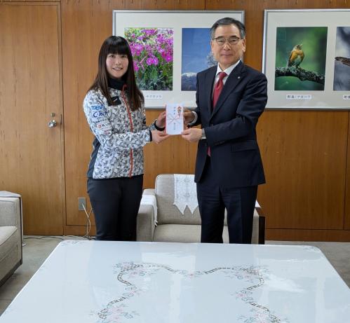 表敬訪問　カーリング　松村千秋さんの画像１