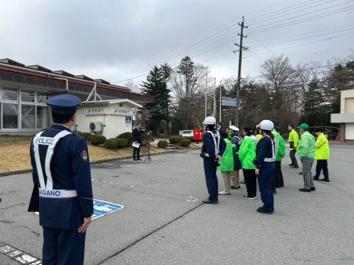 春の交通安全運動に伴う交通指導所開設式