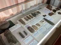茂沢南石堂遺跡から出土した石斧など