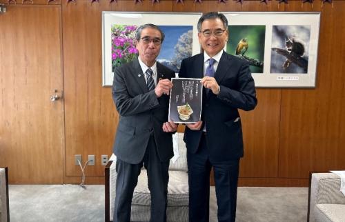 下仁田町長来庁の画像