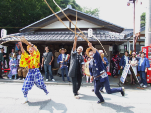 追分馬子唄道中の写真