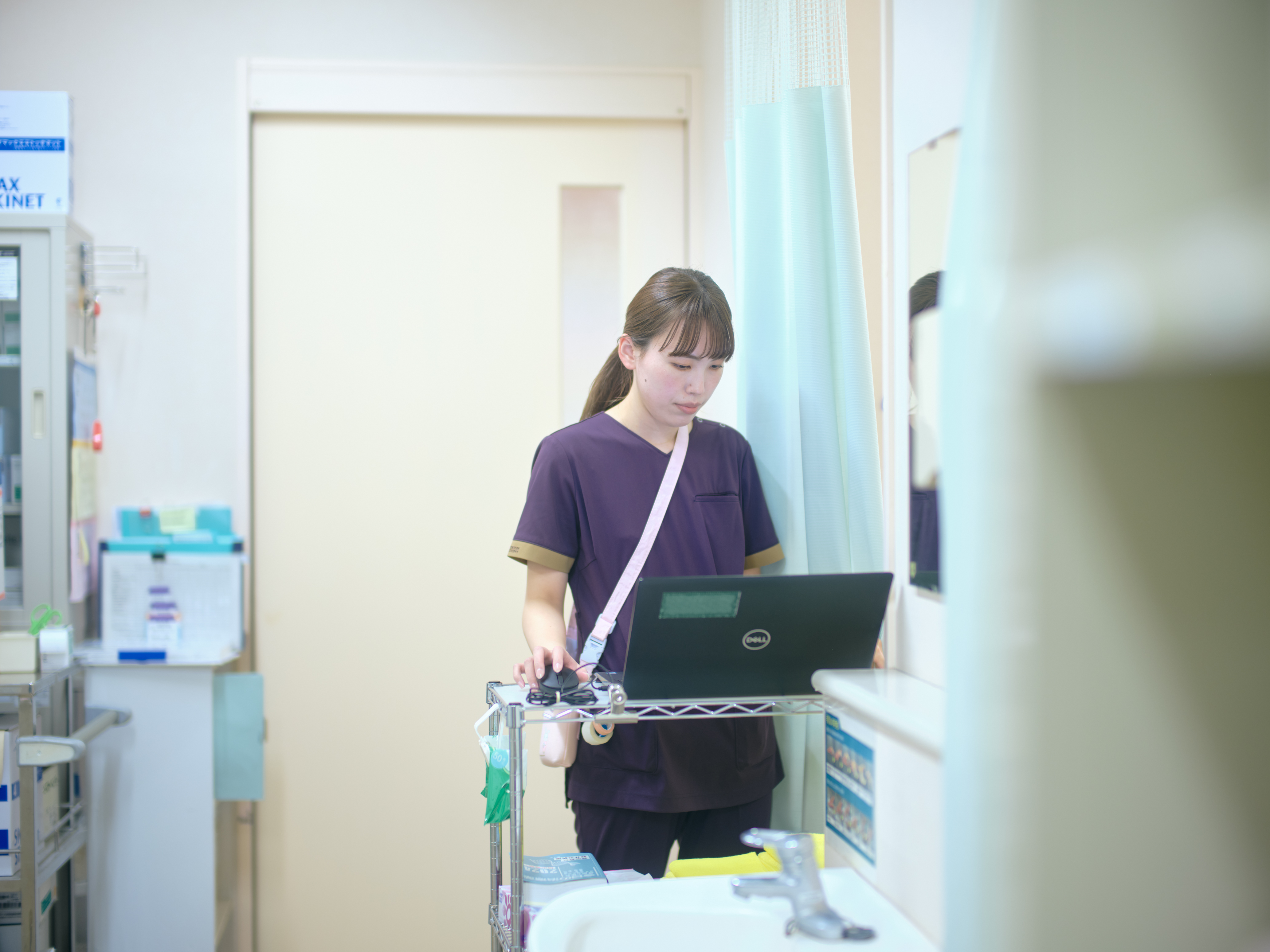看護師の仕事の様子
