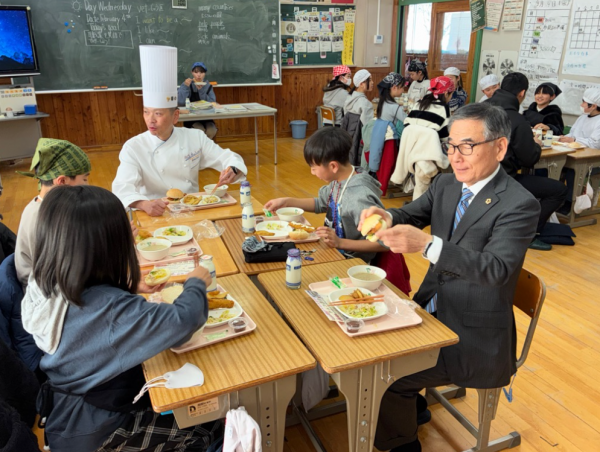 軽井沢西部小学校　学校給食視察2