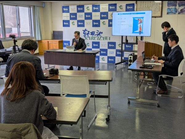 定例記者会見　オープンドアスクール開校2