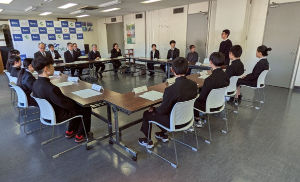 ウィスラー派遣学生表敬訪問2