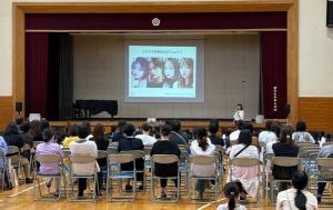 中部小学校情報セキュリティー教室実施時の写真