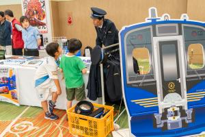 しなの鉄道で出かけよう　沿線の観光情報、子ども向けの制服着用体験や電車ペーパークラフト