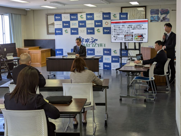 定例記者会見2
