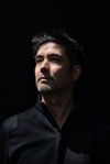 写真家の野辺地ジョージ氏