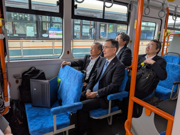 自動運転バス試乗2